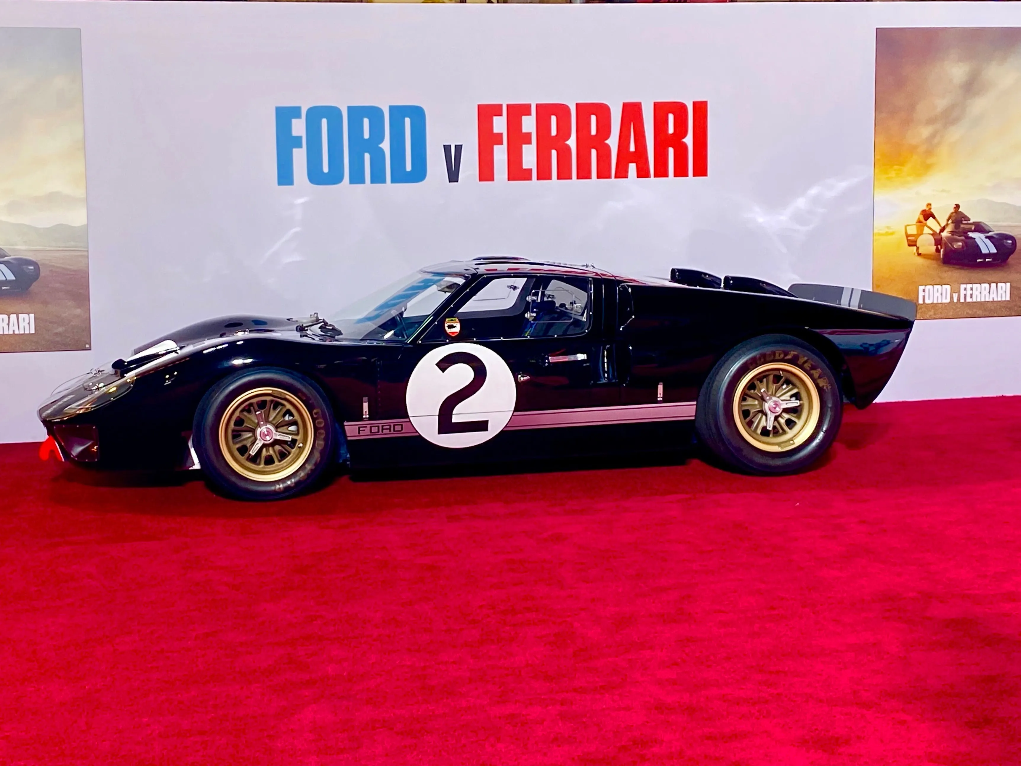 SUPERFORMANCE POWERING THE LEGEND OF <span class="ferrari-font">FORD V FERRARI</span> WITH ICONIC GT40'S & COBRA'S BUILT FOR THE BIG SCREEN 
