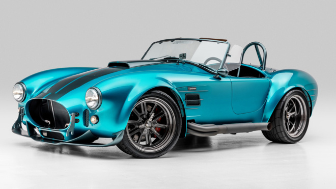 Superformance - Superformance's MKIII-R Gives the Classic Shelby Cobra a  Striking New Look